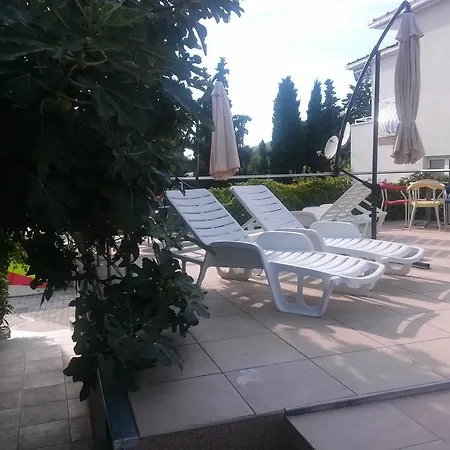 Appartement Natali - Heating Pool Trogir