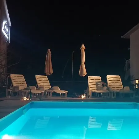 Natali - Heating Pool *