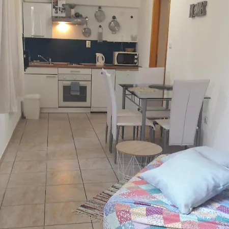 Natali - Heating Pool Appartement