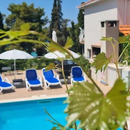 Appartement Natali - Heating Pool Trogir