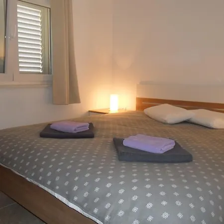 Natali - Heating Pool Trogir