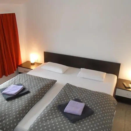 Natali - Heating Pool Appartement