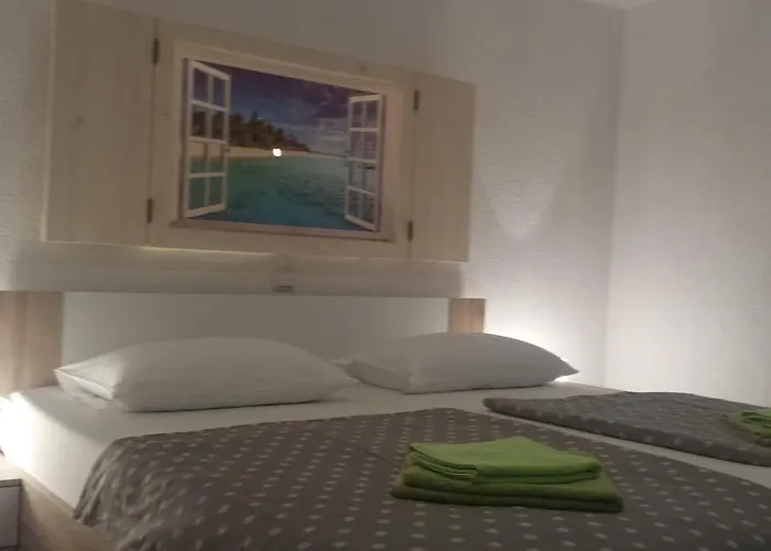 Natali - Heating Pool Trogir