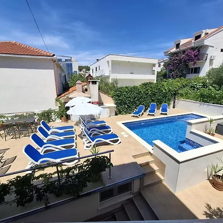 Natali - Heating Pool *