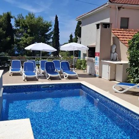 Natali - Heating Pool Trogir