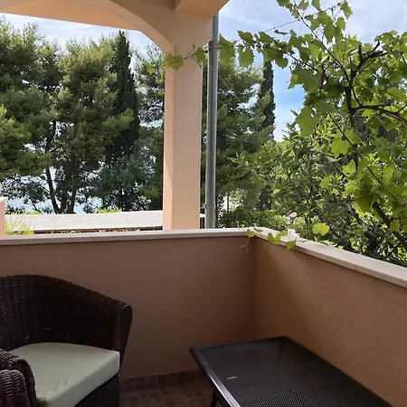 Natali - Heating Pool Apartment Trogir