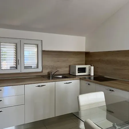 Natali - Heating Pool Apartment *