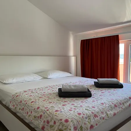 Apartment Natali - Heating Pool Trogir