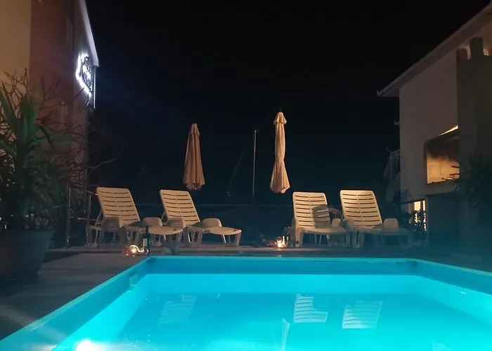 Natali - Heating Pool *